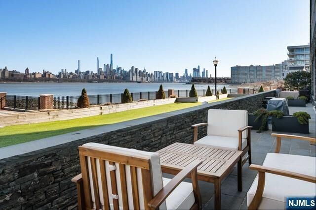 9 Somerset Lane 118  Edgewater NJ 07020 photo