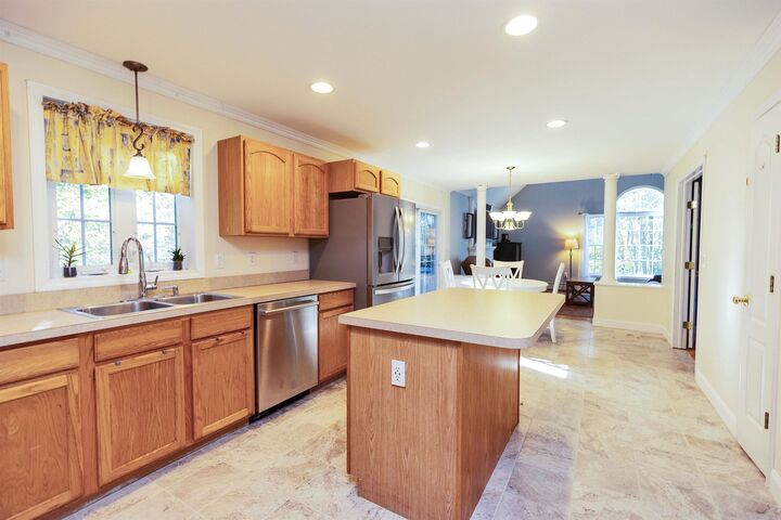 Property Photo:  27 Revolutionary Lane  NH 03290 