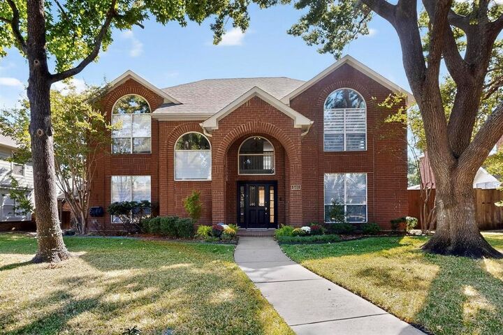 Property Photo:  640 Forest Bend Drive  TX 75025 