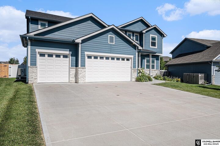 Property Photo:  7633 Kilpatrick Parkway  NE 68007