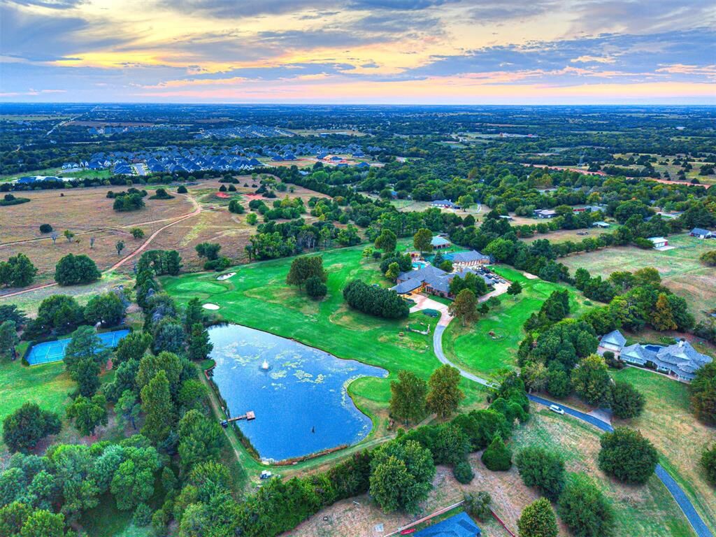 Property Photo:  2605 Oakcrest Drive  OK 73012 