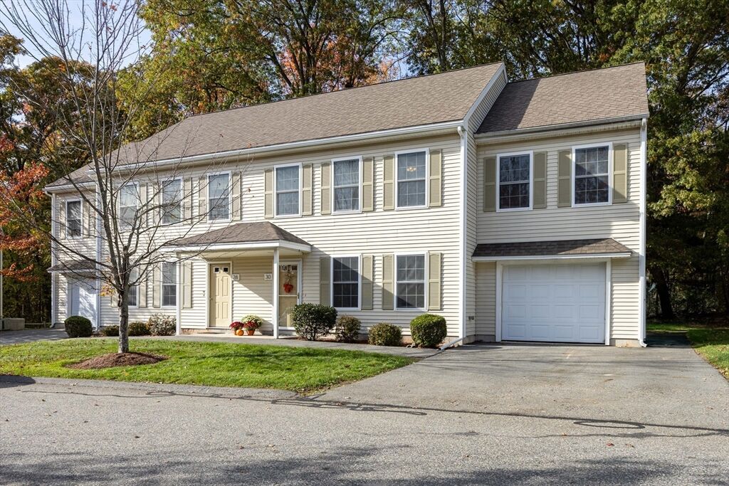 Property Photo:  30 McKenna Dr 30  MA 01862 