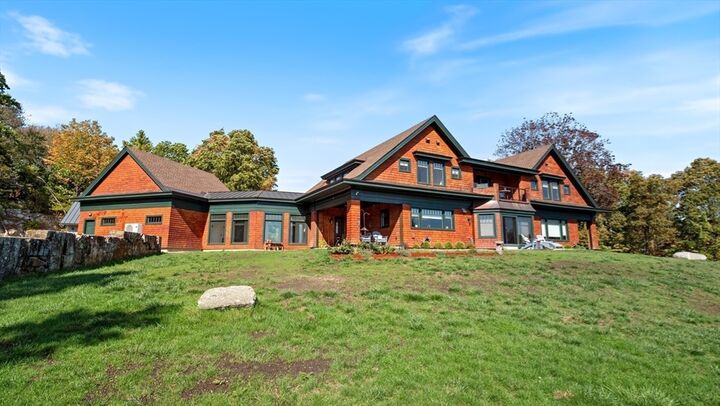 Property Photo:  254 Middle Rd  MA 01922