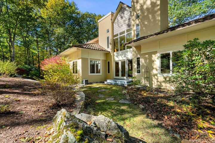 Property Photo: 39 Sheffield Rd MA 01921