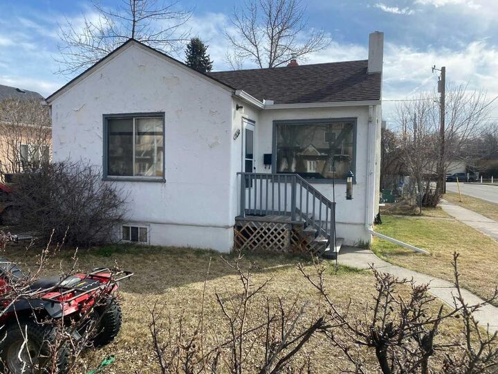 1402 Centre A Street NE  Calgary AB T2E 2Z9 photo