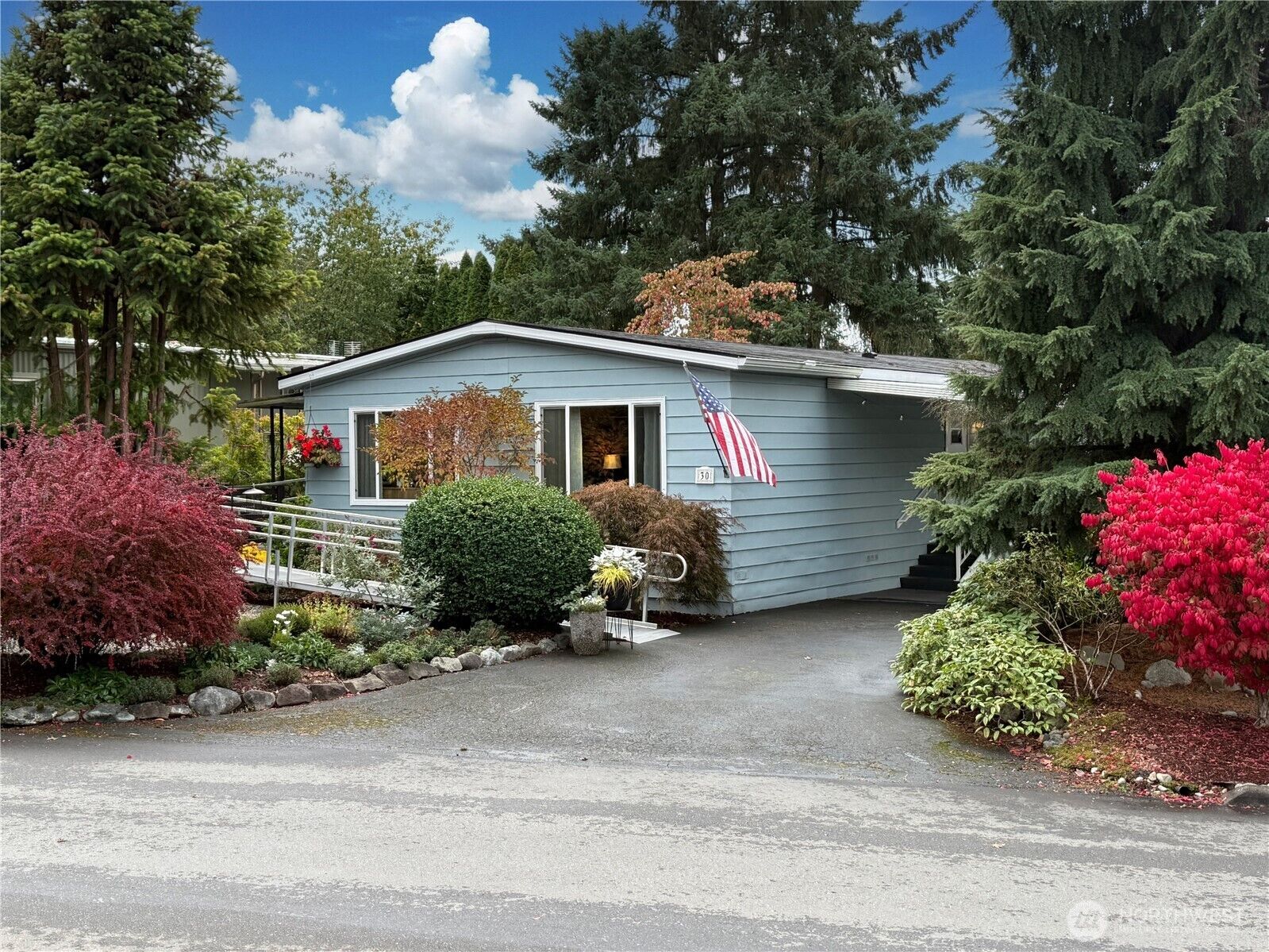 Property Photo:  2200  196th Street SE 30  WA 98012