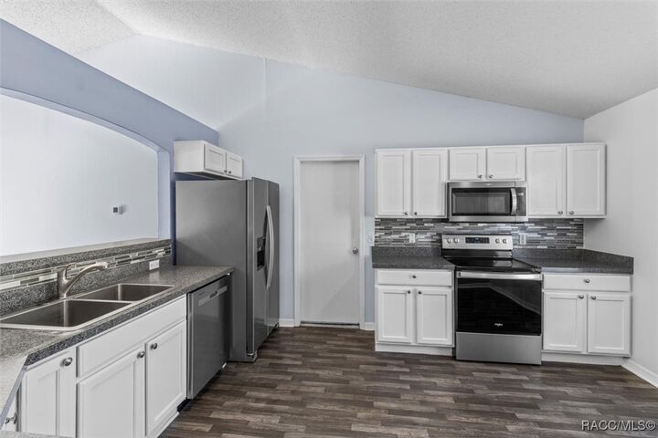 Property Photo:  7895 N Sarazen Drive  FL 34434 