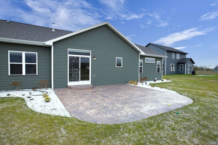 Property Photo:  N8034 Oakwood Drive  WI 54169-2705 