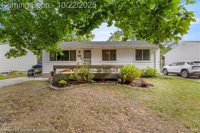 Property Photo:  3174 Roselawn Street  MI 48390