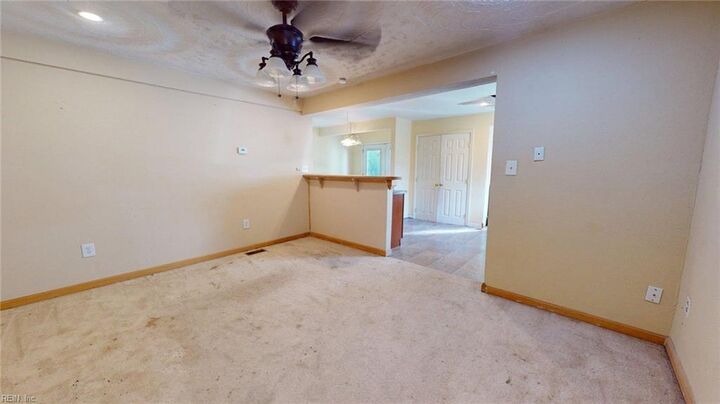 Property Photo:  134 Beechwood Ave  VA 23505 