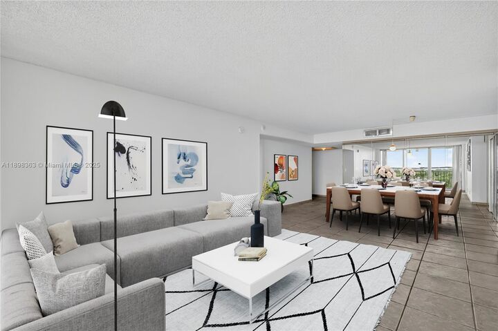 Property Photo: 2655 Collins Ave 1502 FL 33140