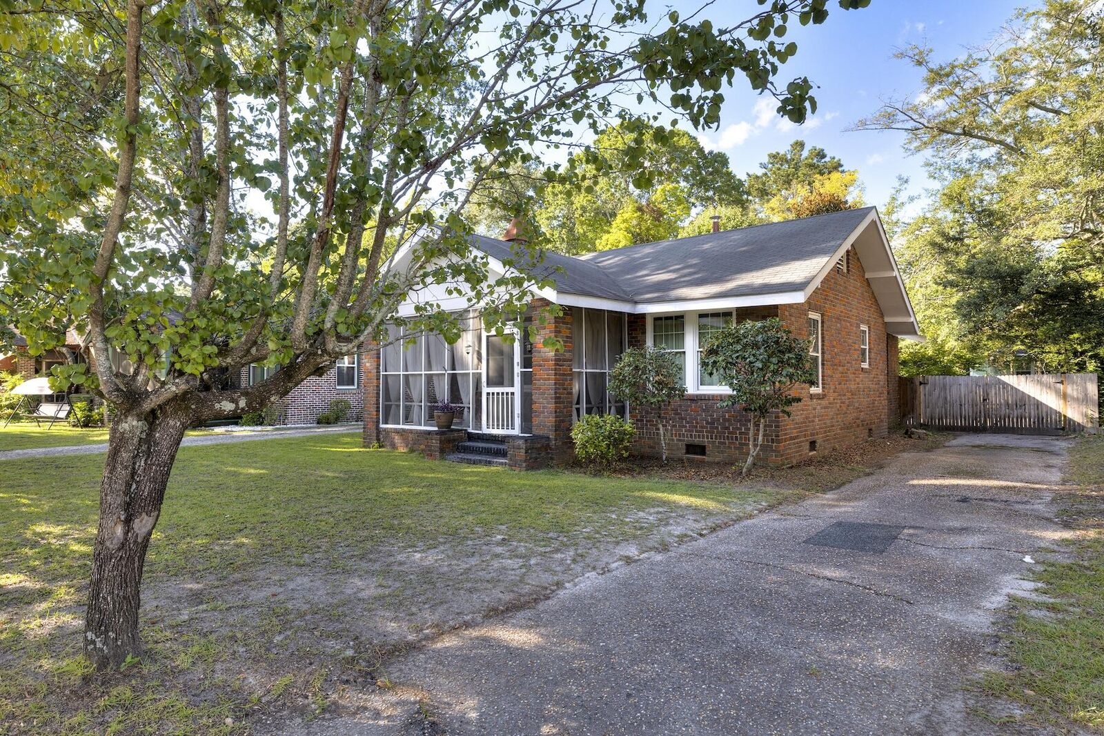 Property Photo:  35 W Charlotte Avenue  SC 29150 