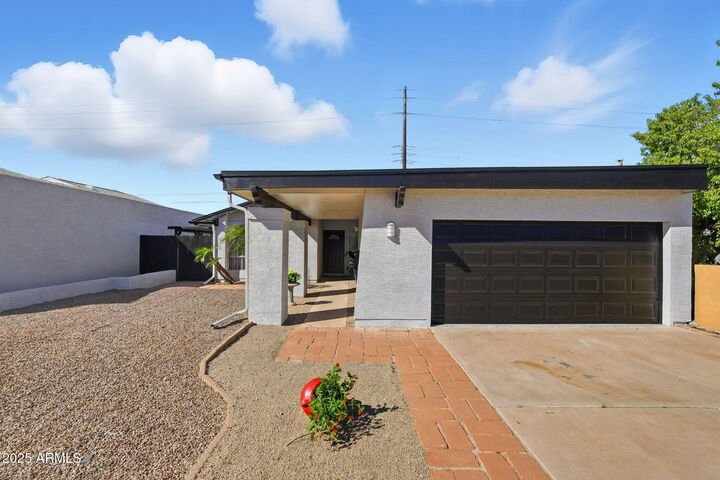 Property Photo: 2326 N 87th Way AZ 85257