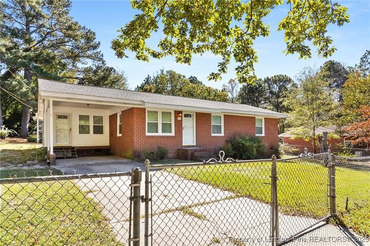 Property Photo: 1512 Crescent Drive NC 28390