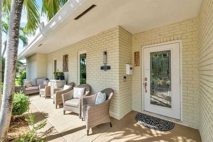 Property Photo: 5751 NE 22nd Way FL 33308