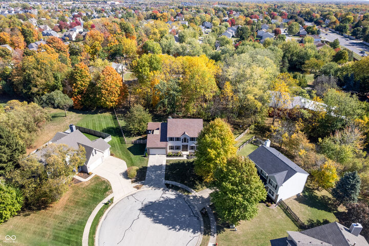 Property Photo: 3630 Eaglewood Court IN 46033