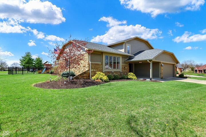 Property Photo: 3037 Golfview Drive IN 46143