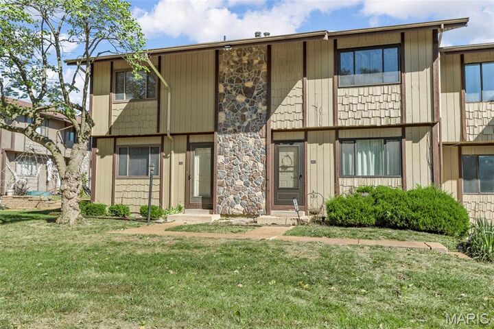 Property Photo:  2801 Savoy Drive 2801  MO 63367 