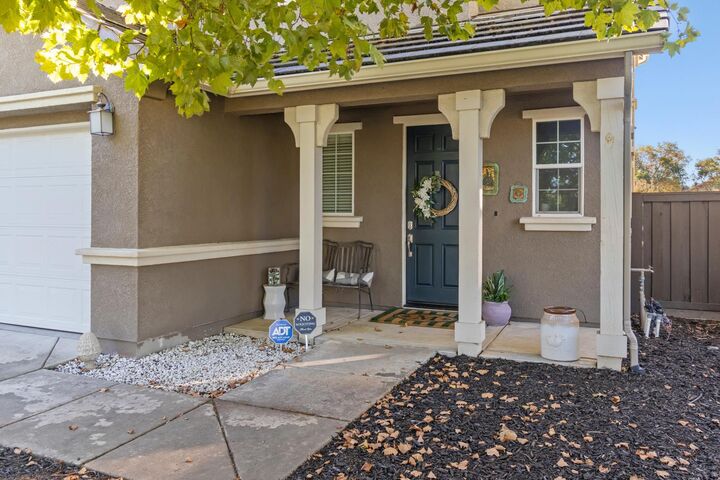 Property Photo:  2549 Kinsella Way  CA 95747