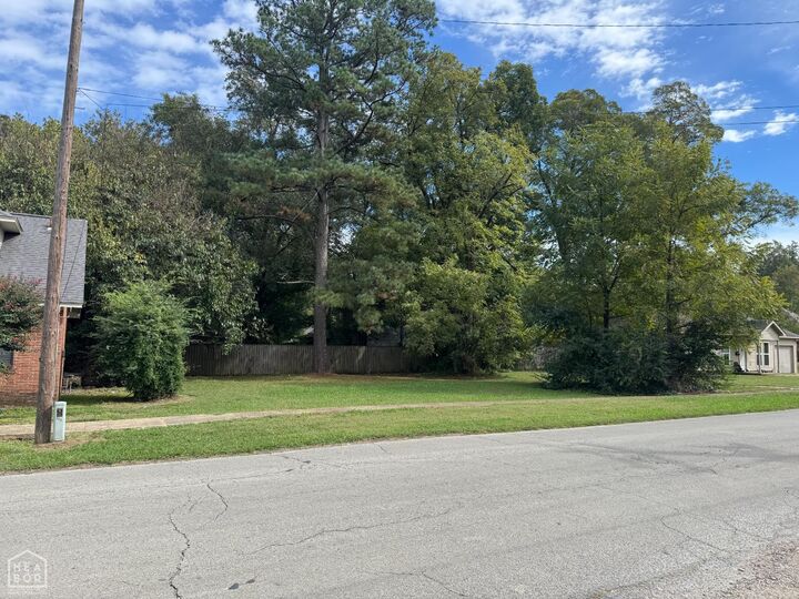 Property Photo:  814 Vine Street  AR 72401 