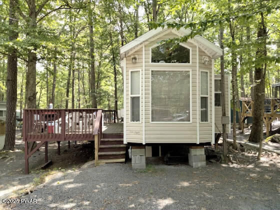 Property Photo:  105 Mountain Glen Drive  PA 18337 