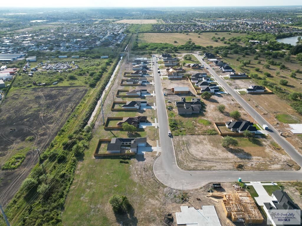 Property Photo:  20 Paseo Cafetos St  TX 78526 