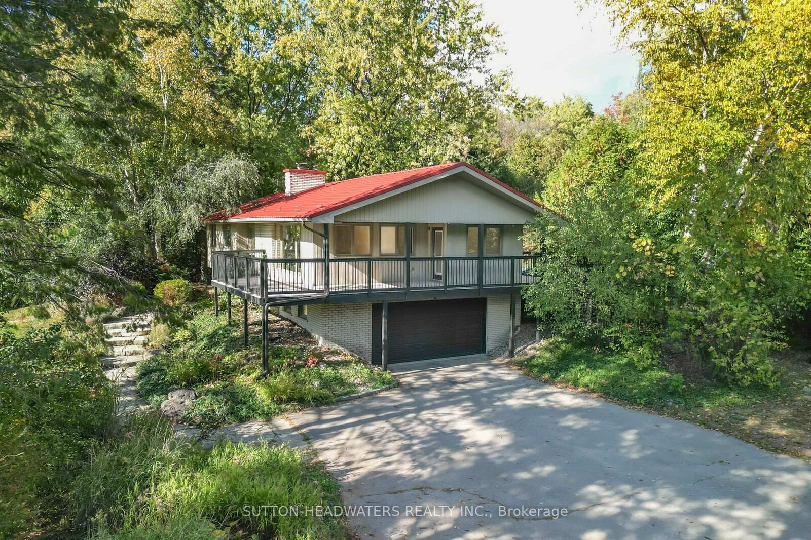 Property Photo: 5 Cedar Drive ON L7K 1H4