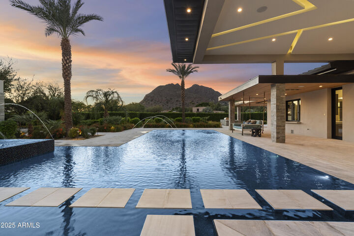 5001 N Wilkinson Road  Paradise Valley AZ 85253 photo