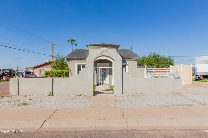 632 W Jones Avenue  Phoenix AZ 85041 photo