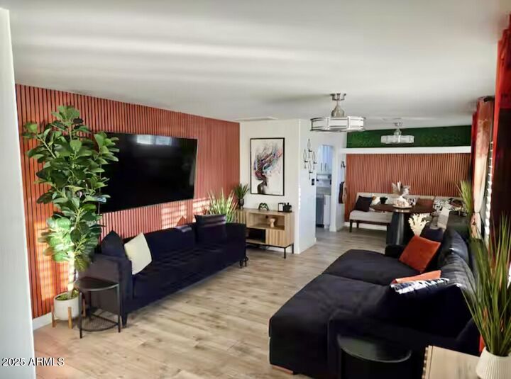 Property Photo: 2827 N 69th Place AZ 85257