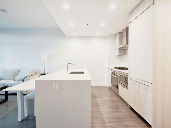 Property Photo:  2311 Beta Avenue 809  BC V5C 0M1