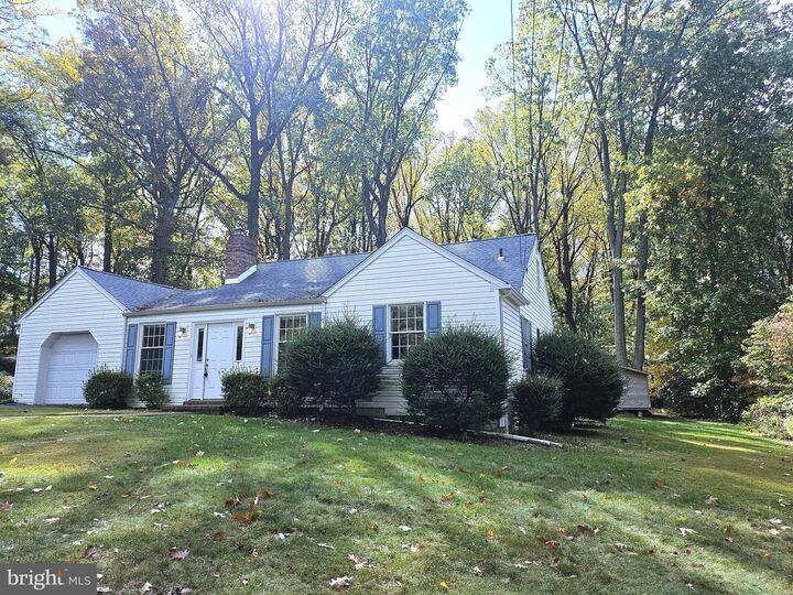 Property Photo:  260 Brae Bourn Road  PA 19006