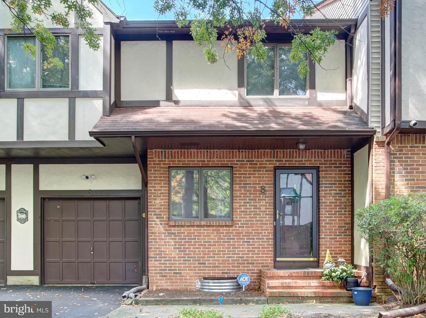 Property Photo:  8 Beckett Court  NJ 08628