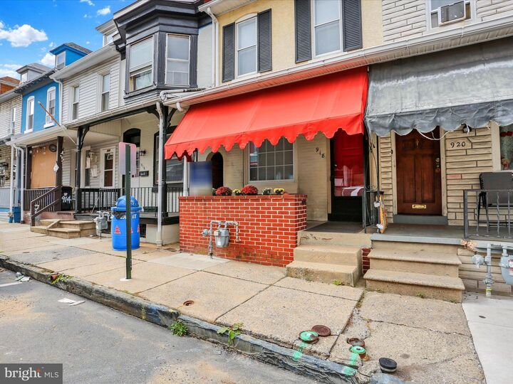 Property Photo:  918 Locust Street  PA 19604