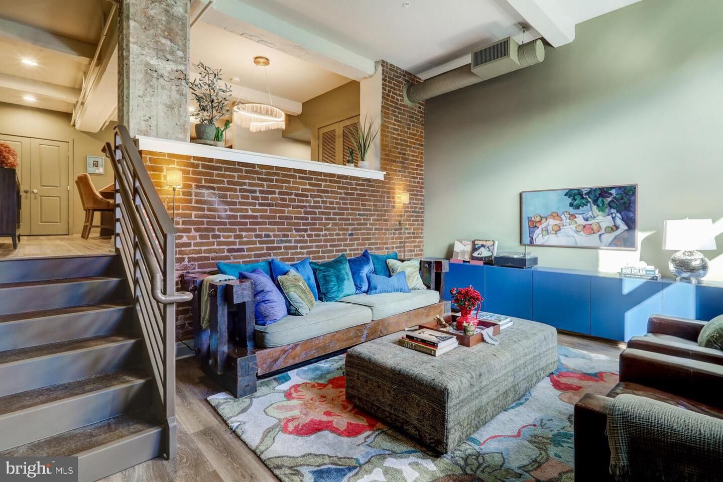 Property Photo:  41 W Lemon Street 205  PA 17603