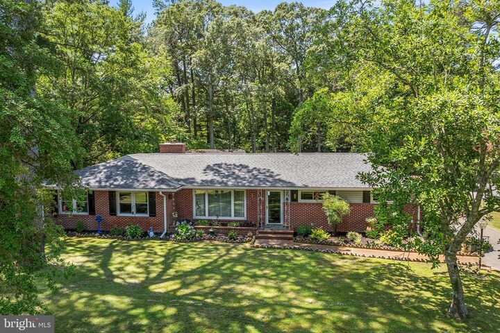 Property Photo: 618 Pine Bluff Road MD 21801