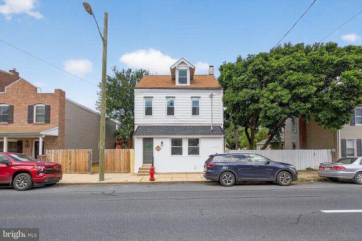 Property Photo:  623 E Chestnut Street  PA 17602