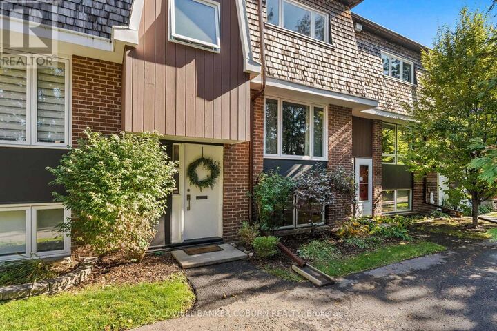Property Photo: 767B Ridgewood Avenue ON K1V 6M8