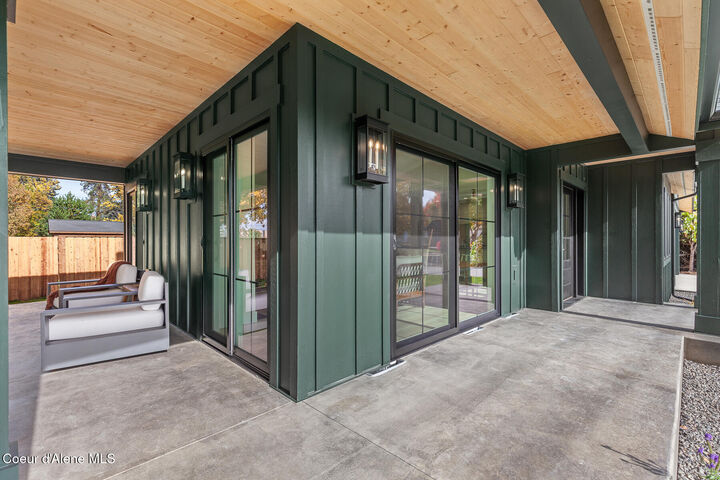 Property Photo:  721 W Garden Ave  ID 83814 