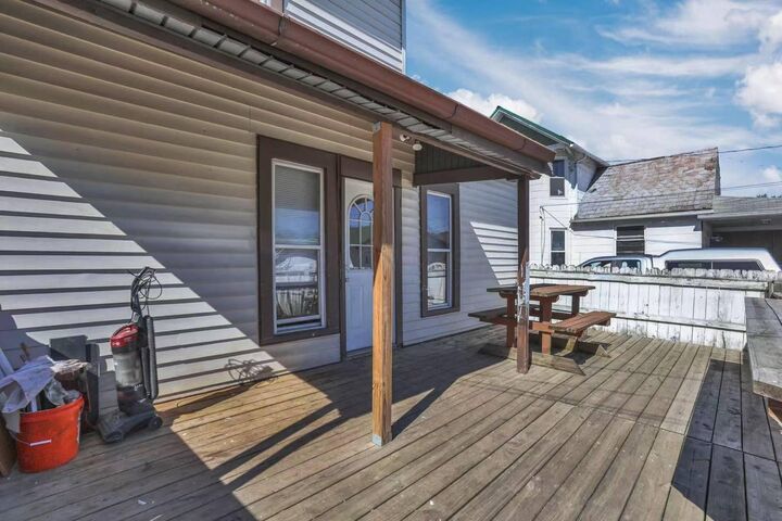 Property Photo:  60 Dewey Avenue  OH 43055