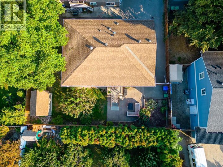 855 Saucier Avenue  Kelowna BC V1Y 6A4 photo