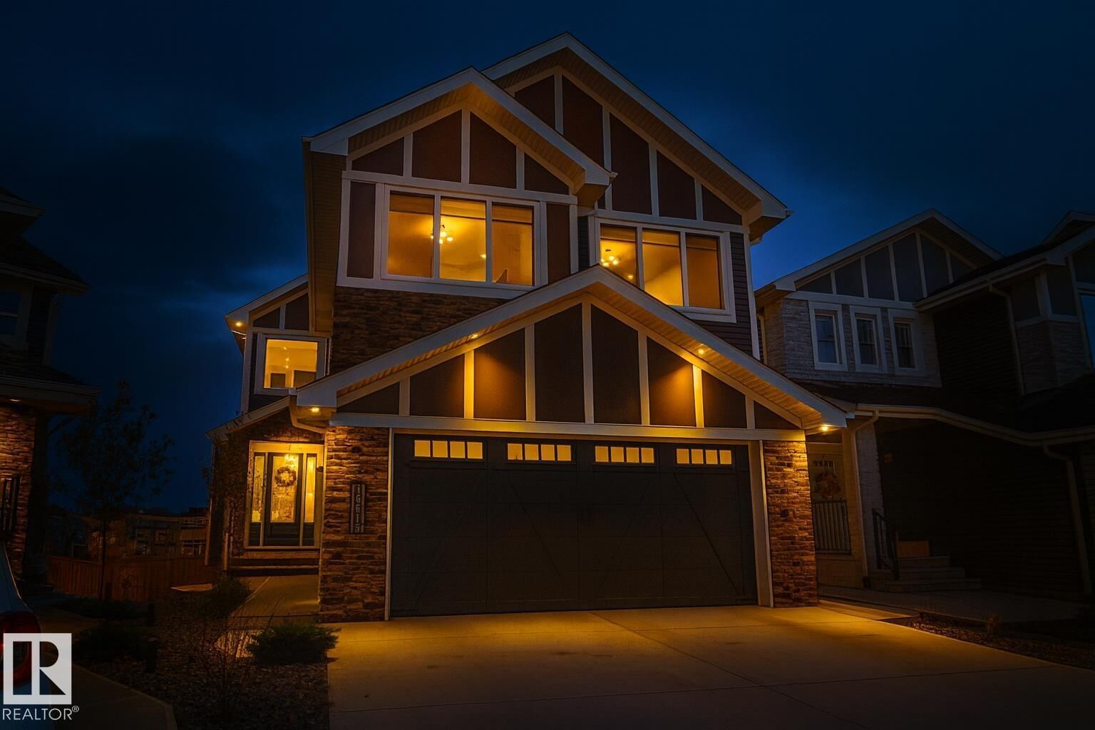 Property Photo:  16615 32 Av SW  AB T6W 4R2