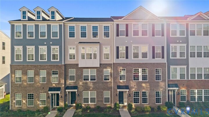 Property Photo:  8119 Wistar Creek Mews B  VA 23228