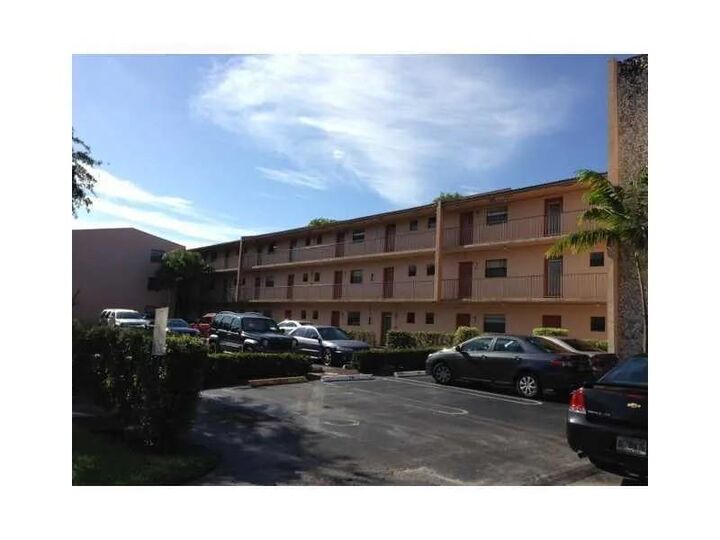 9150 NW 38th Dr 111  Coral Springs FL 33065 photo