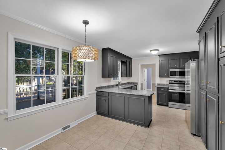 Property Photo:  5 Edwards Mill Court  SC 29687