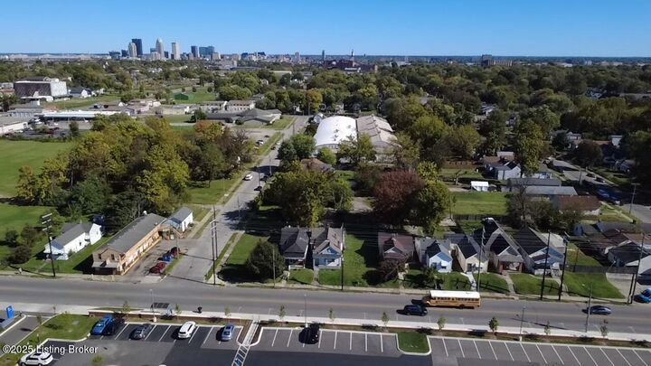 Property Photo:  841 S 28th St  KY 40211