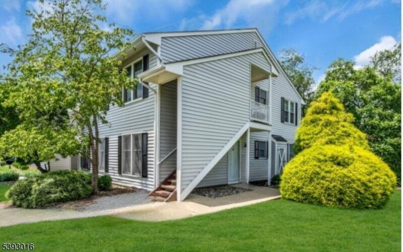 Property Photo:  321 Sparrow Ct  NJ 08887 