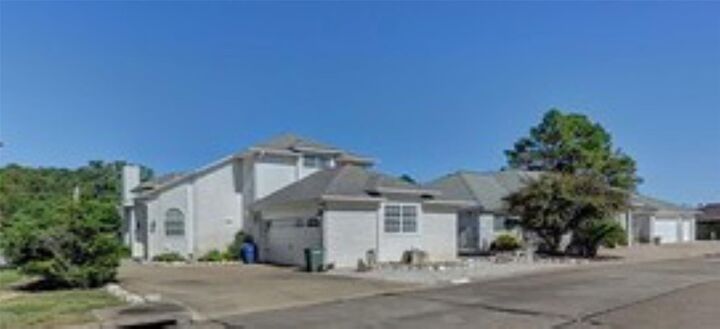 Property Photo:  1409 W Lake Shores Circle N  TX 77340 