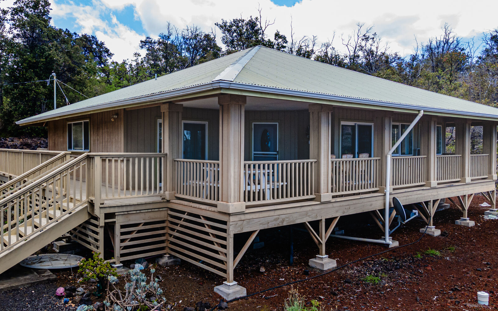 Property Photo:  92-1804 Keaka Pkwy  HI 96737