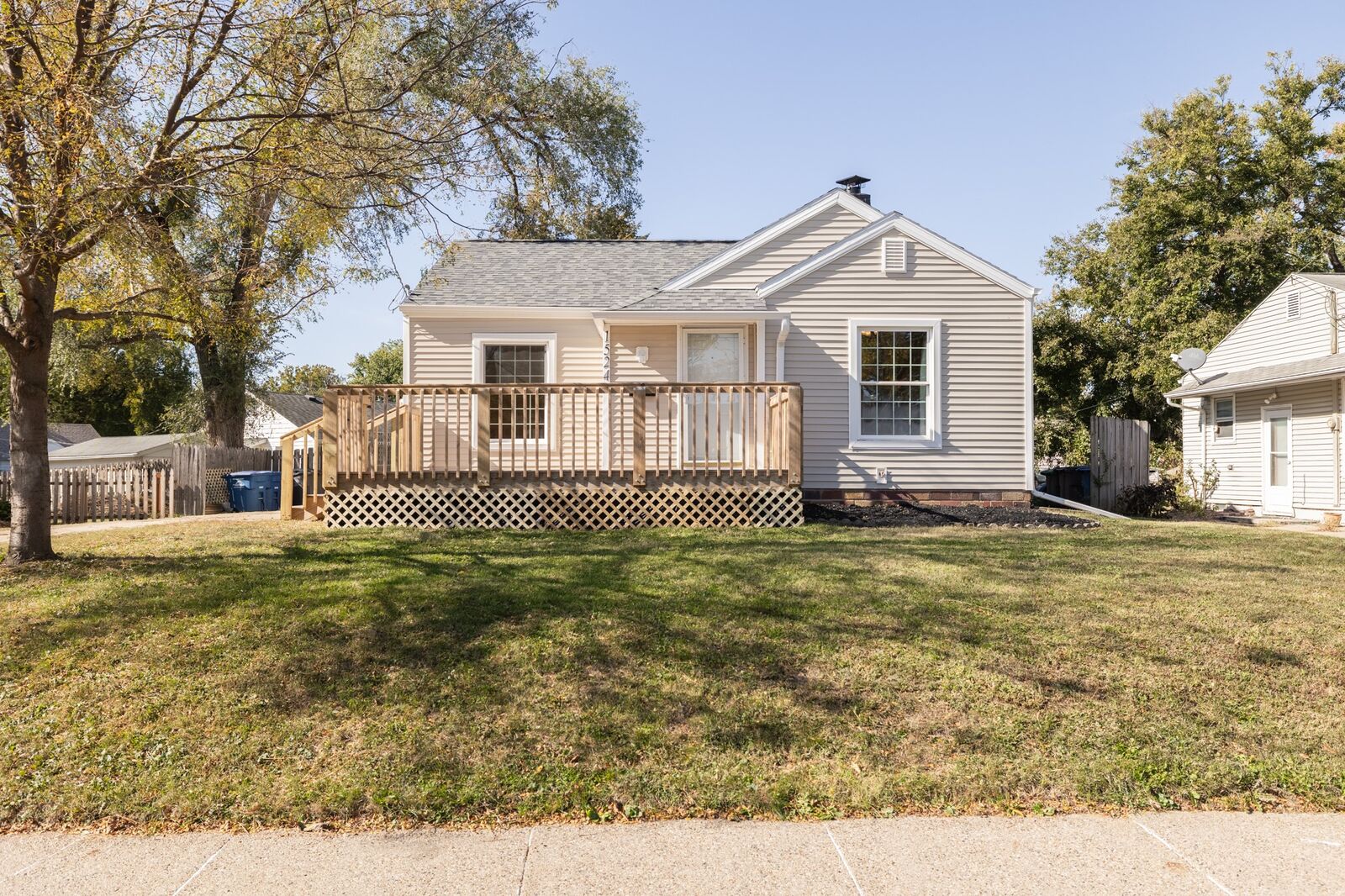 Property Photo: 1524 56th Street IA 50311